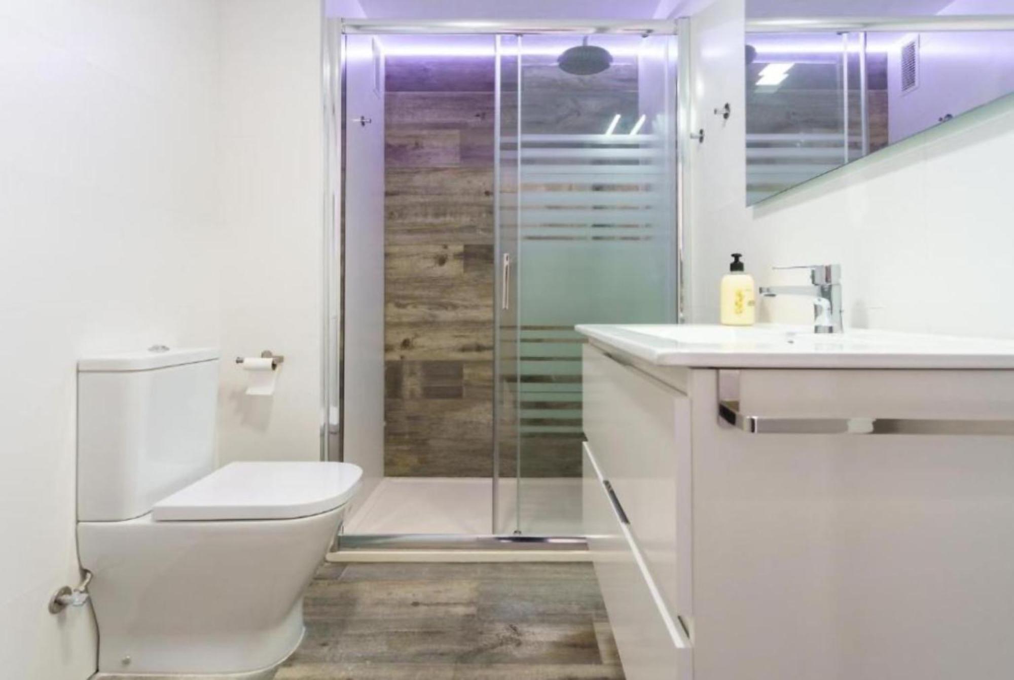 Plazamar Centro Apto 1 Dorm 3 Huesped Playa Wifi Torre Del Mar Ngoại thất bức ảnh