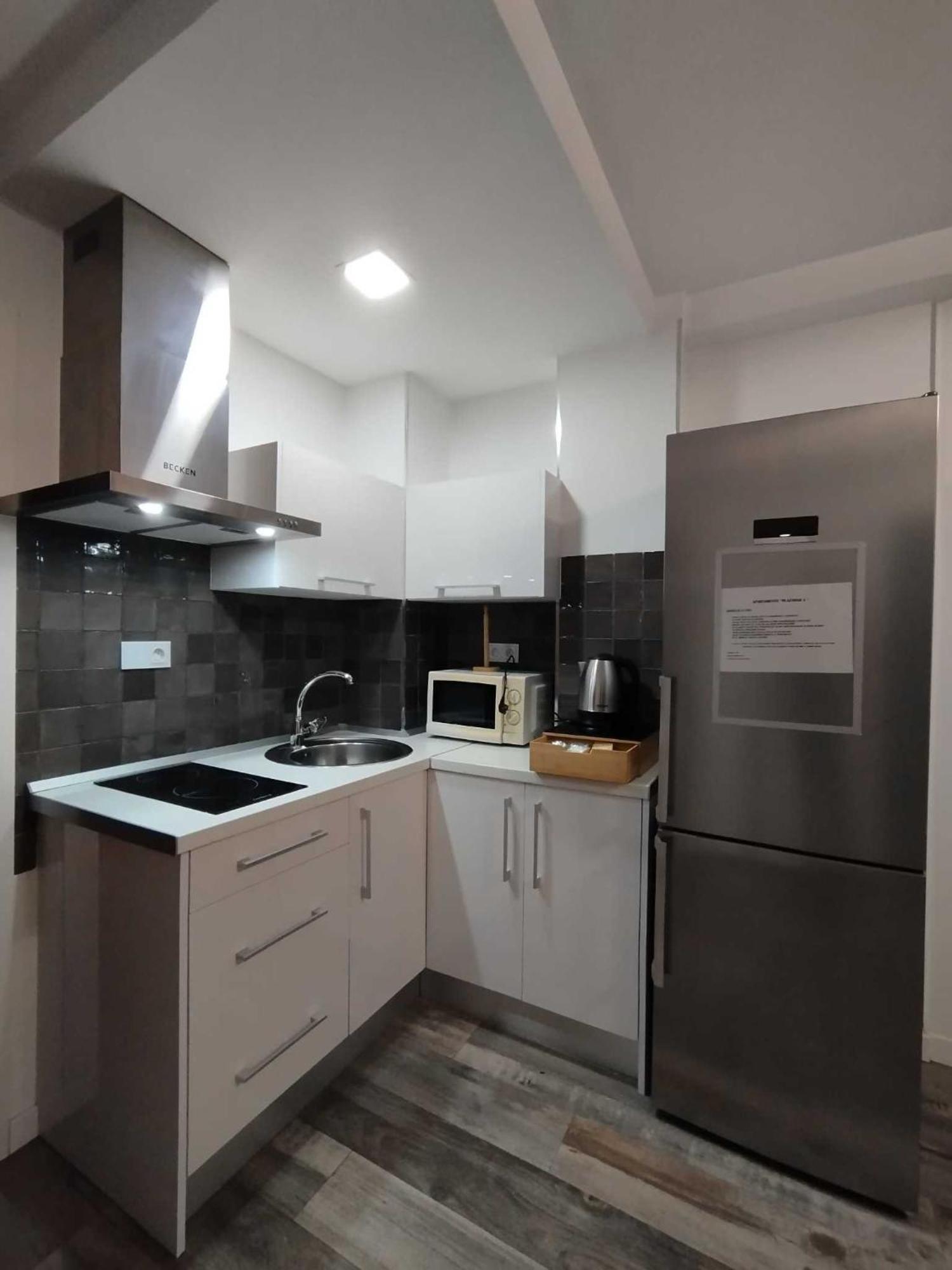 Plazamar Centro Apto 1 Dorm 3 Huesped Playa Wifi Torre Del Mar Ngoại thất bức ảnh